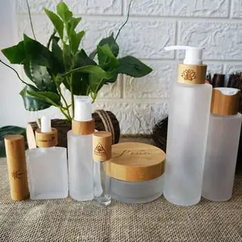 Gravura em vidro Fosco em spray frasco de Perfume em frascos de Cosméticos creme frascos de Máscara de Essência de embalagens de Cosméticos com madeira de bambu pac
